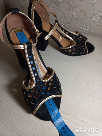Туфли/Босоножки женские 37 размер на каблуке