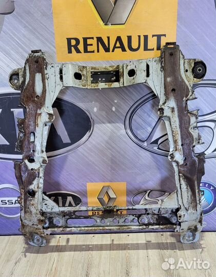 Подрамник Балка подмоторная Renault megane 1