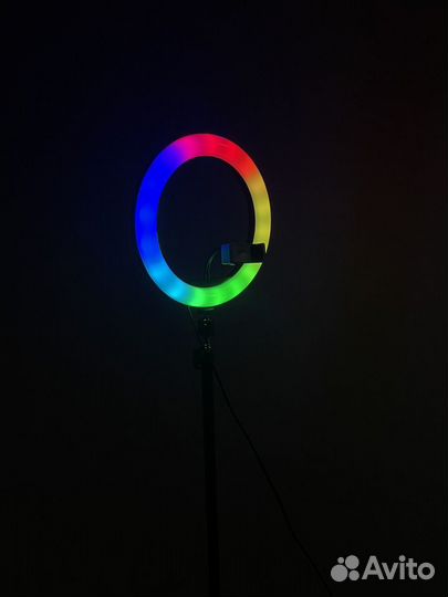 Кольцевая лампа цветная 26 см со штативом