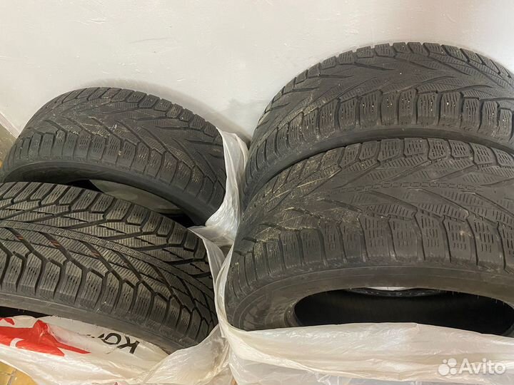 Nokian Tyres Hakkapeliitta R2 285/60 R18