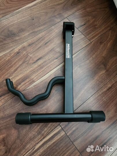 Стойка для гитары Millenium Германия