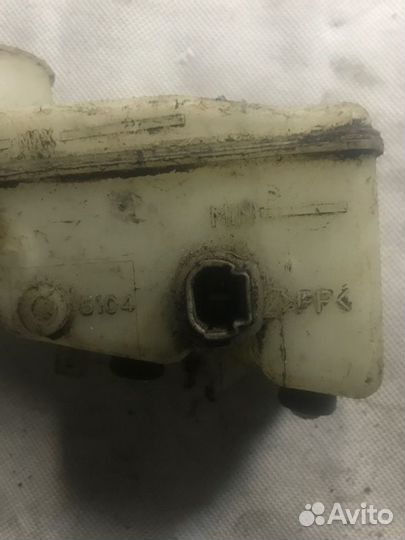 Бачок для тормозной жидкости Daihatsu Terios J100G