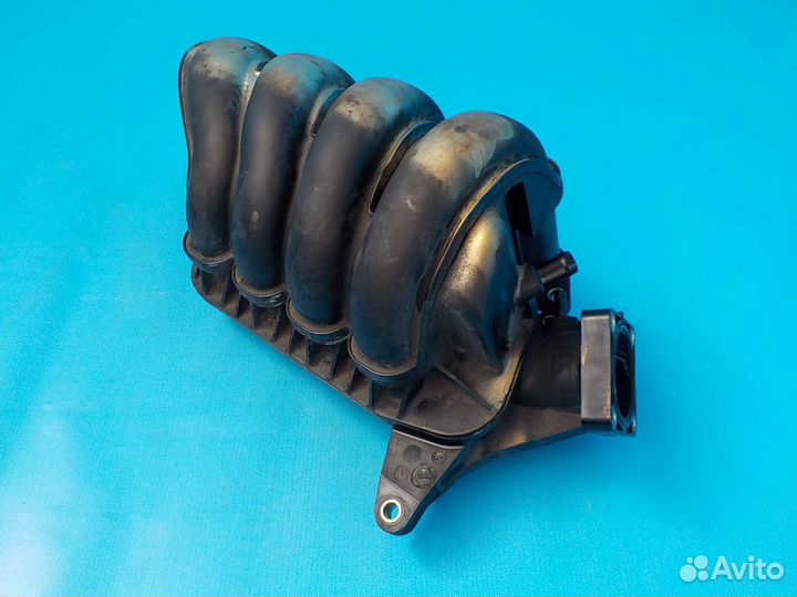 Впускной коллектор toyota Avensis (T250) 2003-2008