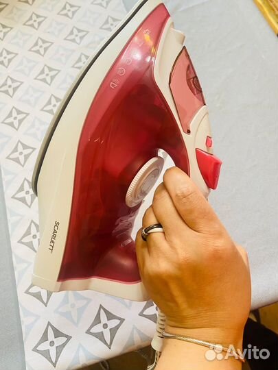 Утюг scarlett
