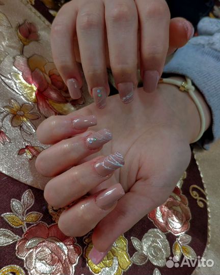 Наращивание ногтей