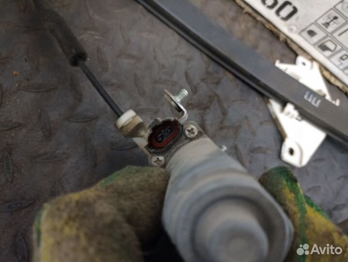 Стеклоподъемник электр. для Opel Antara