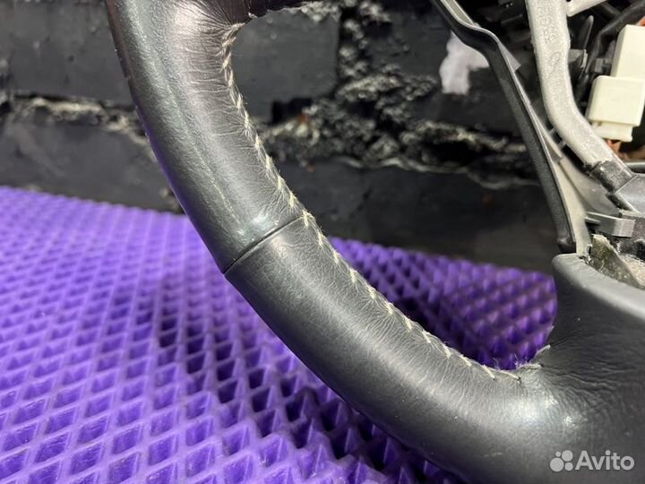 Руль Toyota Ractis NCP100-2004343 1NZ-FE 2010