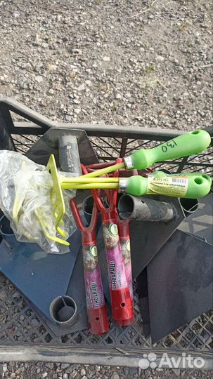 Тяпки и грабли садовые