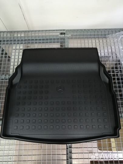 Поддон багажного отделения Mercedes A2058140600