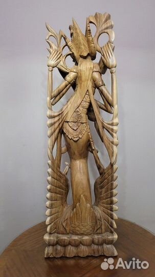 Богиня Сарасвати из дерева 1м