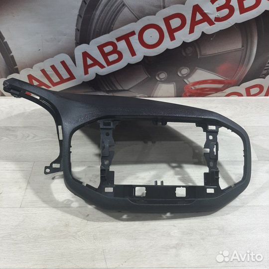 Накладка на торпедо LADA Xray 2019