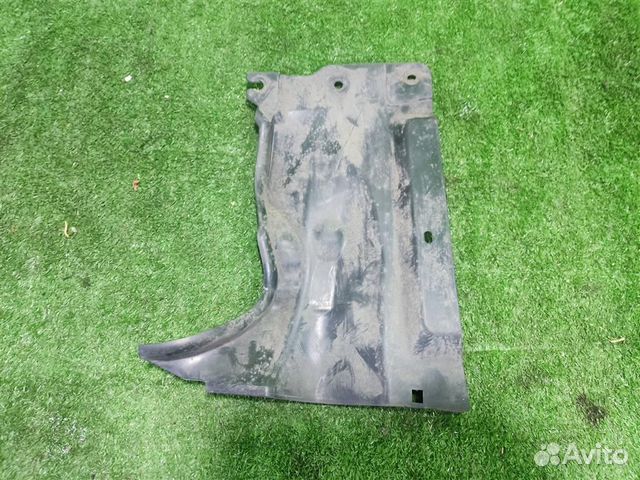 Пыльник двигателя боковой левый Mazda 3 (BL) 2013