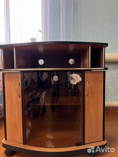 Тумба под телевизор