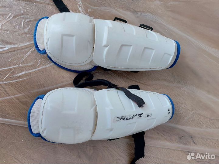 Хоккейные наколенники детские 6-9 лет