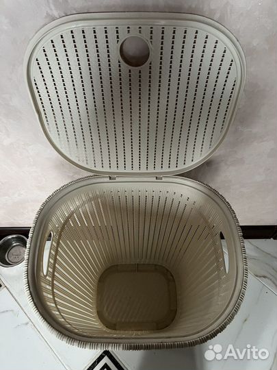 Корзина IKEA для белья из ротанга