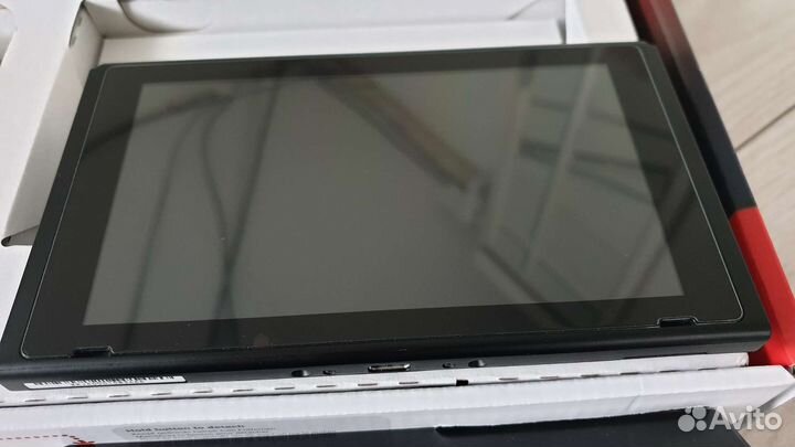 Nintendo Switch Rev. 2 (состояние новой)