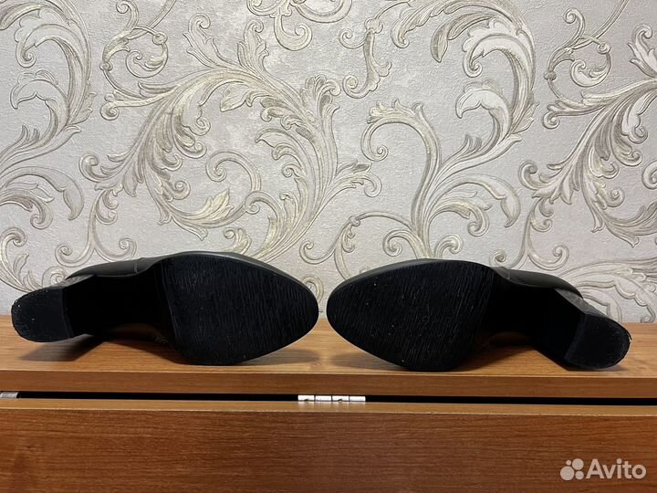 Ботинки женские Натуральная кожа, 39 размер