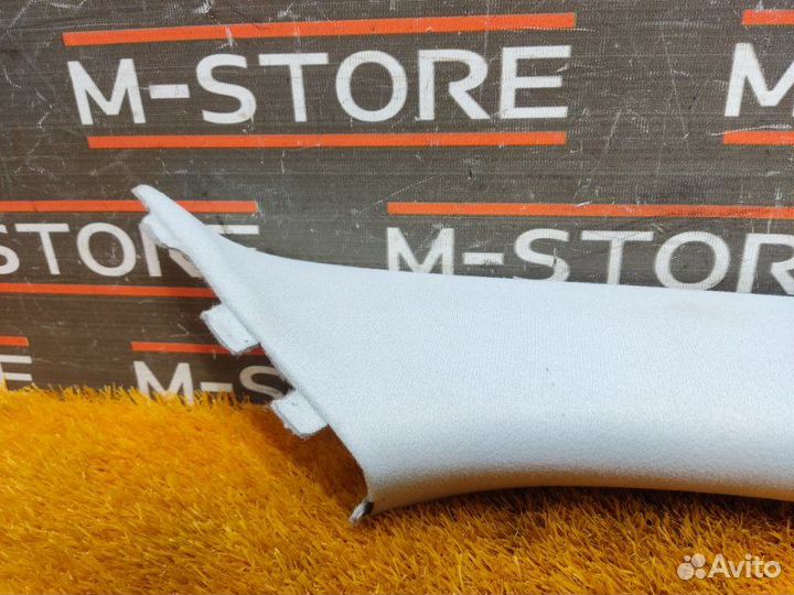 Обшивка стойки передняя правая Mercedes-Benz