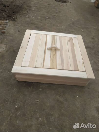 Детская песочница деревянная