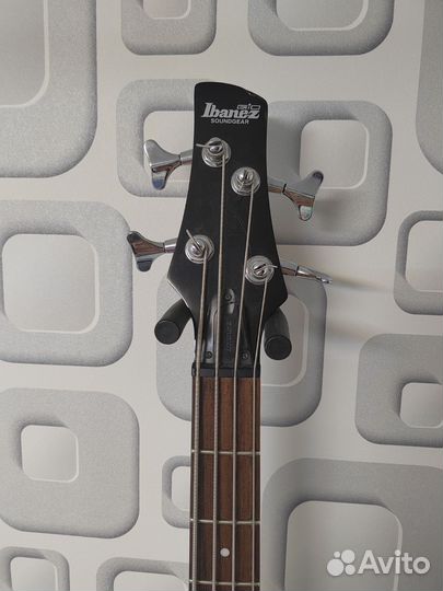 Басс гитара ibanez