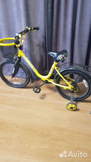 Детский трехколесный велосипед бу