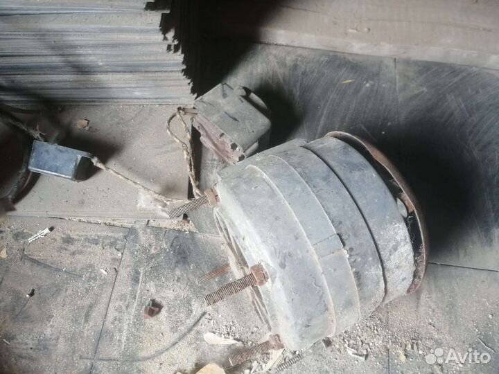 Двигатель от стиральной машины