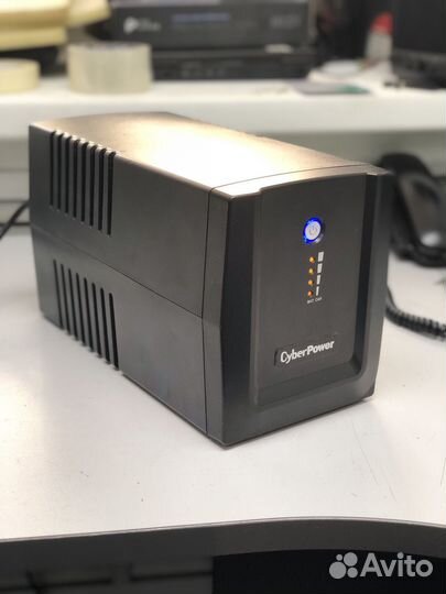 Ибп CyberPower UT1500EI