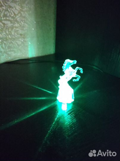 Фигурка лошадь