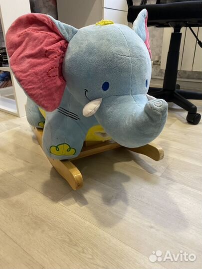 Слон-качалка