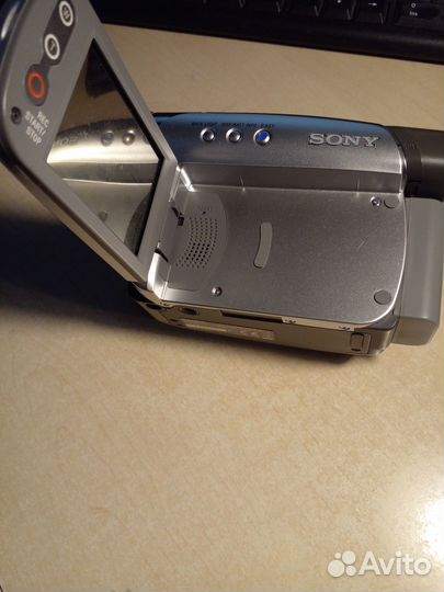 Цифровая видеокамера Sony DCR-HC23E