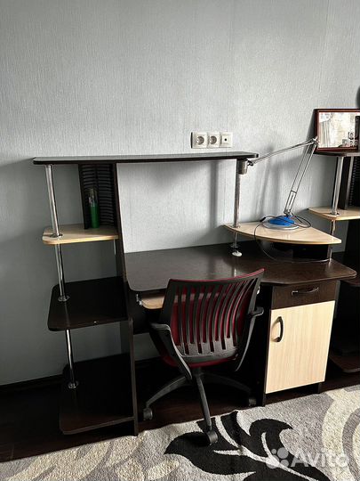 Компьютерный стол