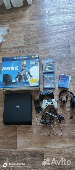 Sony playstation 4 PS4 pro 1tb с играми