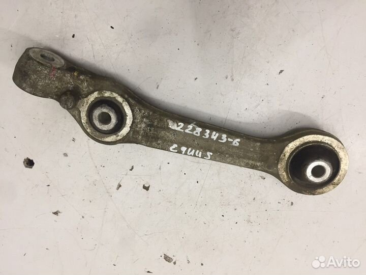 Рычаг передний нижний левый