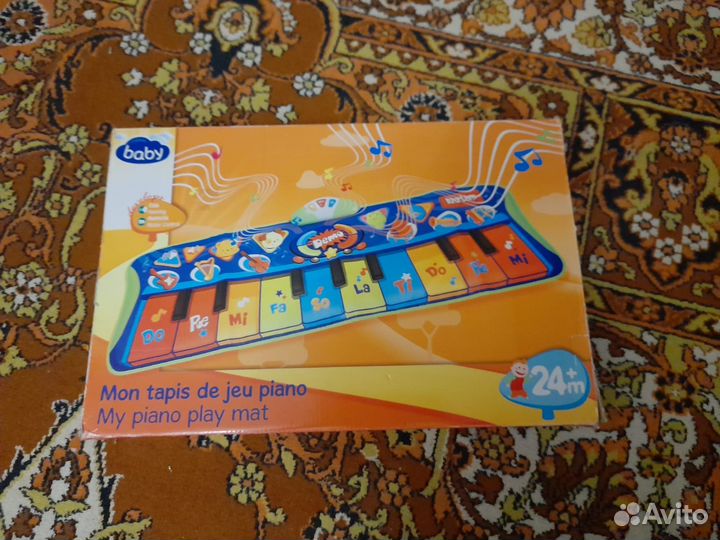 Игровой коврик с пианино