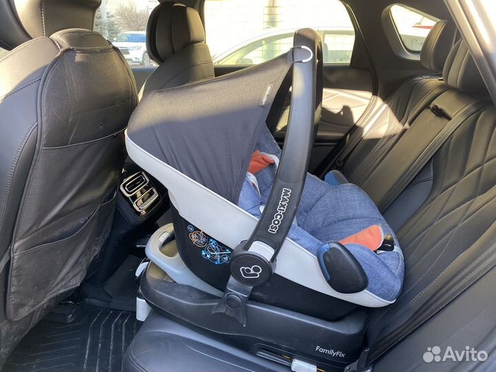 Детское автокресло от 0. Две штуки Family Fix