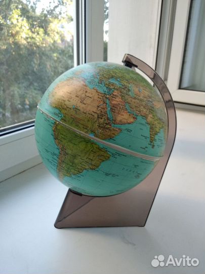 Глобус школьный