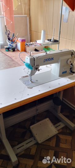 Продам промышленную швейную машинку 15000р