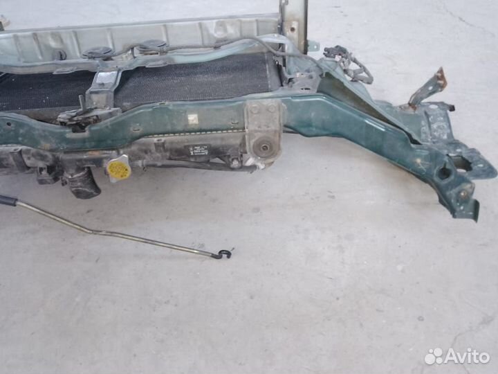 Рамка радиатора Mitsubishi Pajero IO