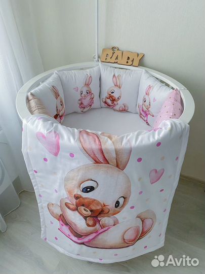 Бортики и постельное в кроватку
