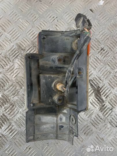 Поворотник правый Mitsubishi fuso Super Great 1994