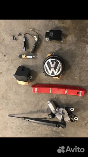 Кнопка багажника golf 6