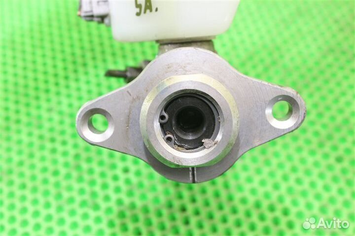 Главный тормозной цилиндр Toyota Carina AT212