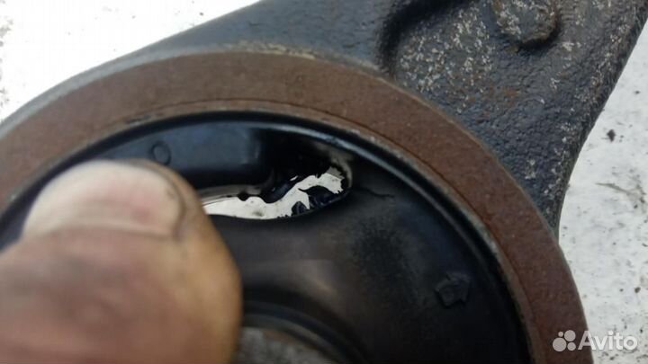 Рычаг передний нижний правый Honda Accord viii 200