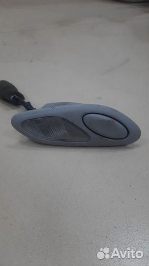 Плафон внутреннего освещения задний правый