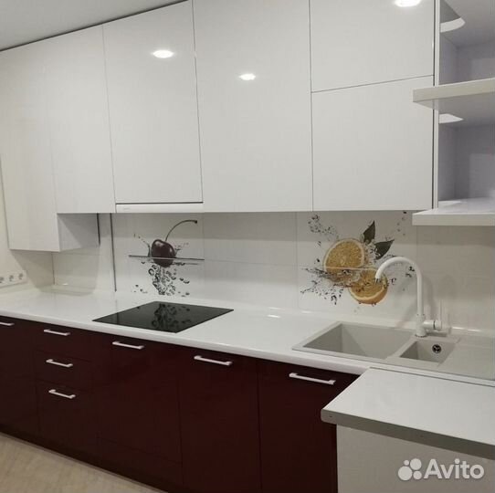 Кухня до потолка 