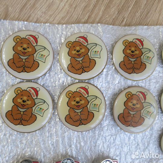 Значки Спорт,Ветеран спорта,хоккей, футбол и др