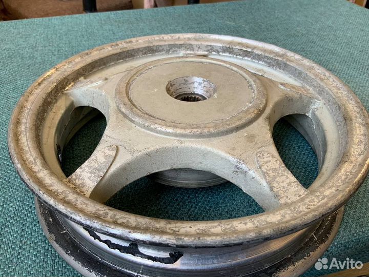 Диск задний D 10 на скутер 139QMB