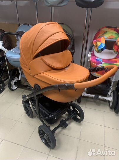 Коляска на гарантии Riko