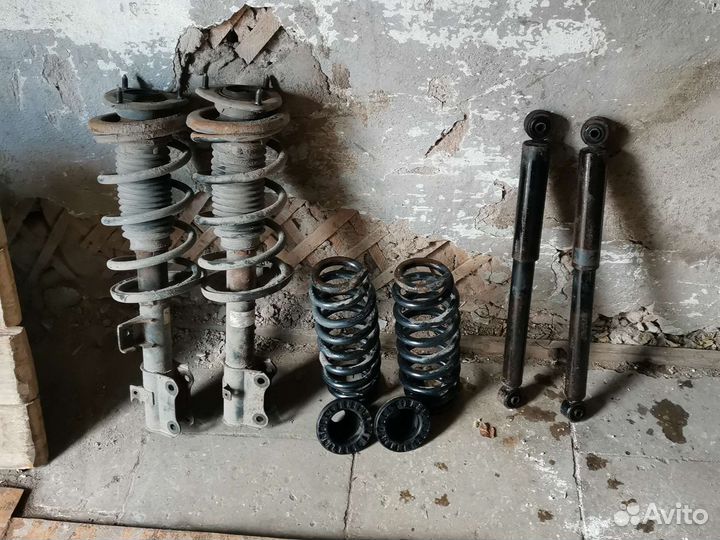 Задние амортизаторы suzuki grand vitara