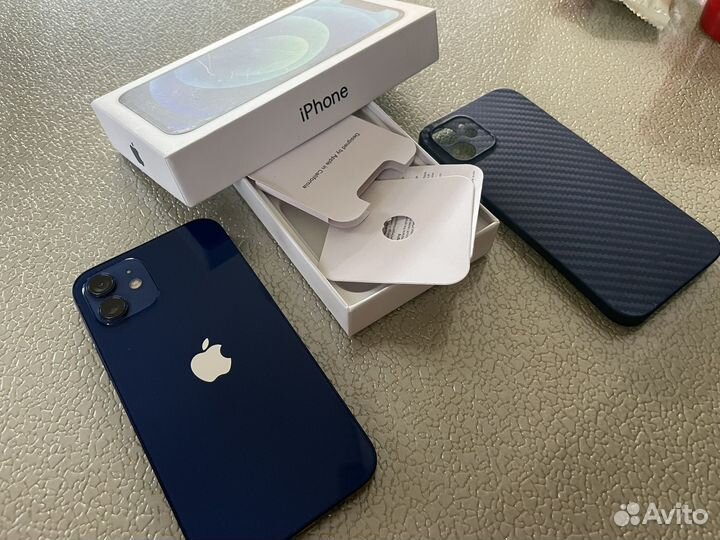 iPhone 12, 64 ГБ